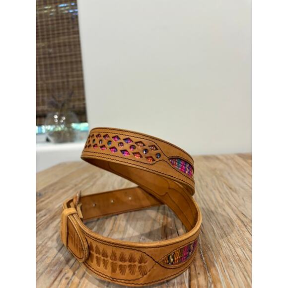 Vintage Tooled Leather Woven Stitched Fish Inlay Cutout Belt Size 34 - Picture 3 of 6